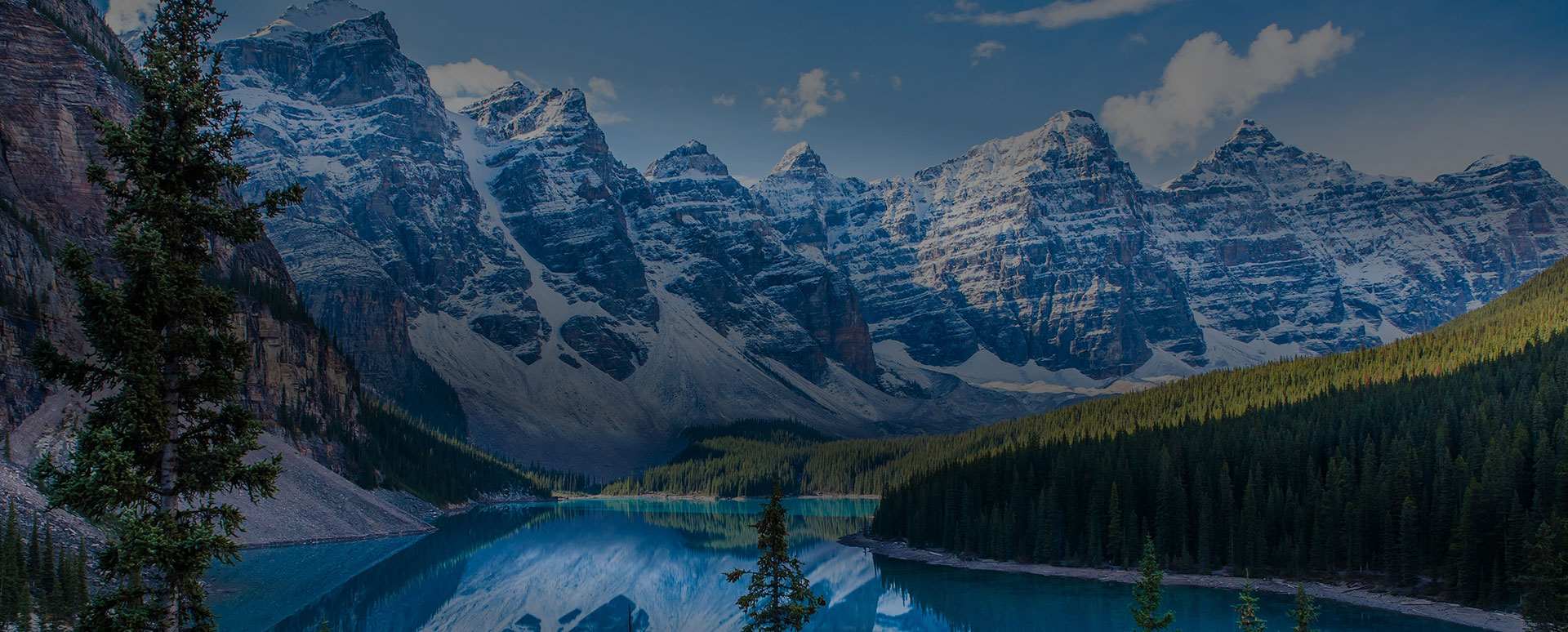 Morain lake snowy peaks